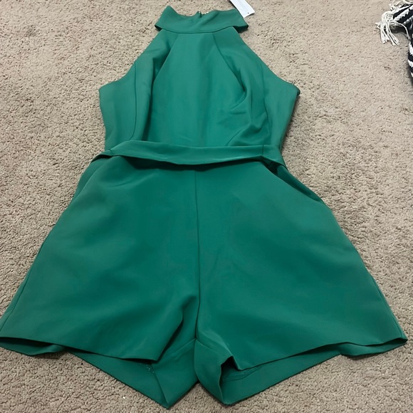 Green romper - Picture 1 of 2